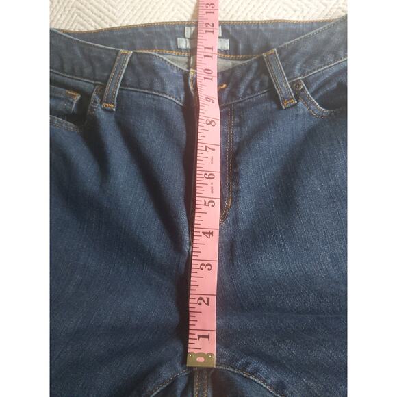 L.L.BEAN Classic Fit Women's Blue Jeans Size 10 Petite Medium Wash Straight Leg - Picture 7 of 8